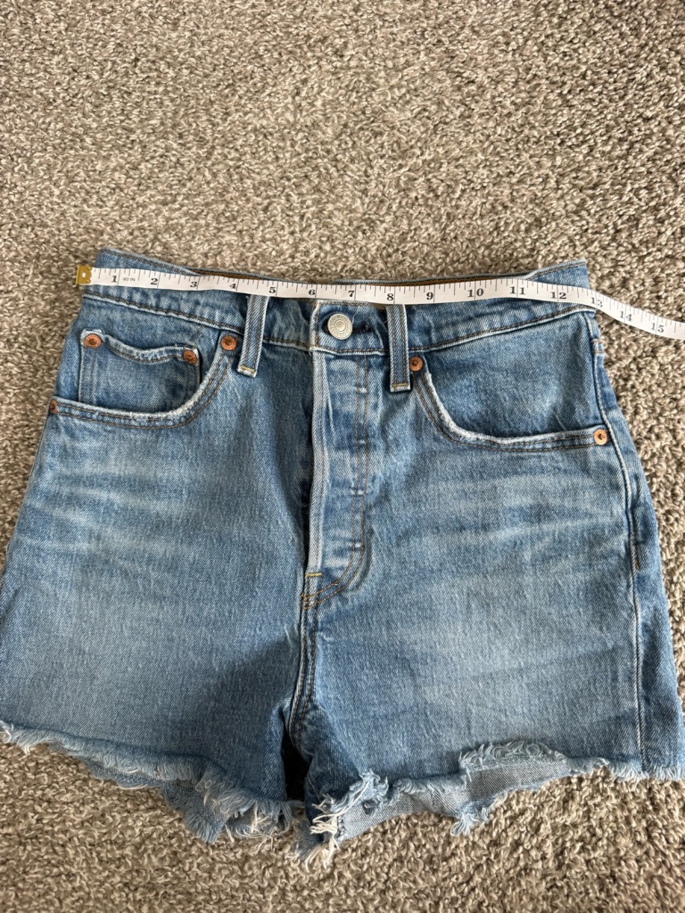 LEVI'S | Ribcage Short - Size 27 - Picture 7 of 9
